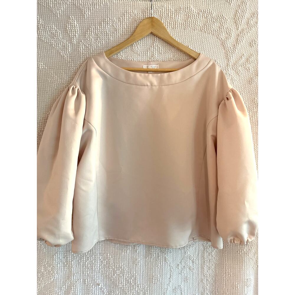 CAMILYN BETH Jewel Top Size Small Medium Puffed Sleeves